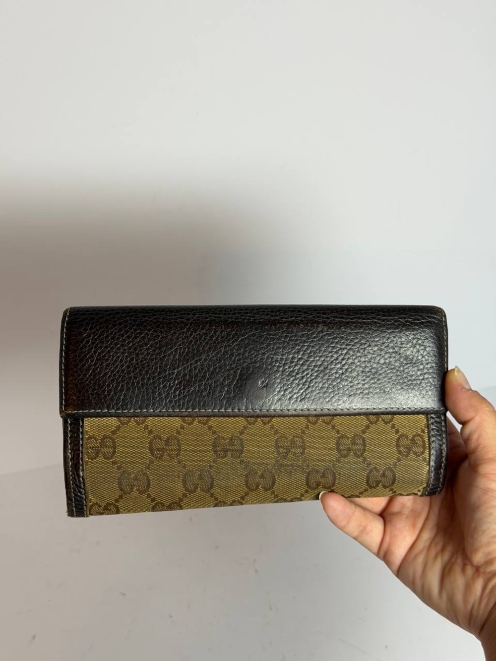 Gucci Interlocking G Clasp Brown GG Canvas Wallet - Picture 5 of 16
